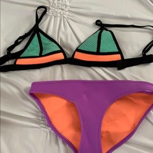 TRIANGL BIKINI 🎉💕MAKE AN OFFER💕 🎉